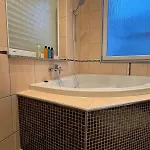 Grosses Loft In Direkt An Der U79, Naehe Hauptbahnhof *
