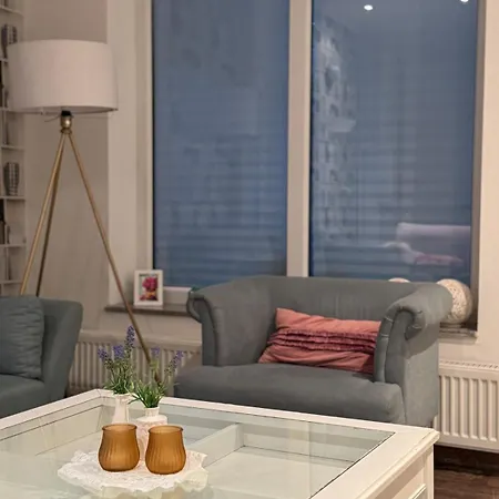 Grosses Loft In Direkt An Der U79, Naehe Hauptbahnhof Duisburg