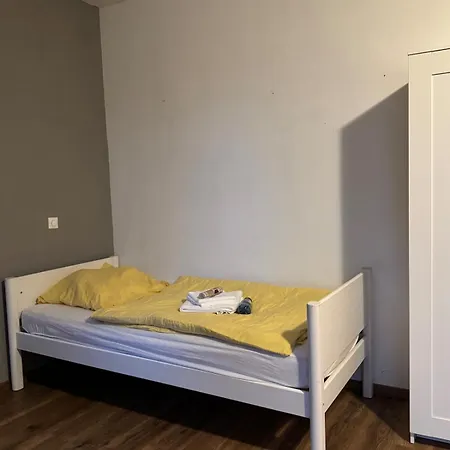 Apartmán Grosses Loft In Direkt An Der U79, Naehe Hauptbahnhof Duisburg