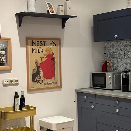 Grosses Loft In Direkt An Der U79, Naehe Hauptbahnhof Apartmán *