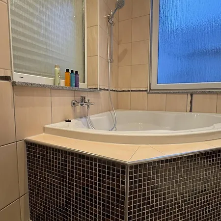 Grosses Loft In Direkt An Der U79, Naehe Hauptbahnhof 杜伊斯堡