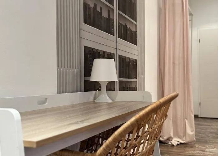 Grosses Loft In Direkt An Der U79, Naehe Hauptbahnhof Appartement *