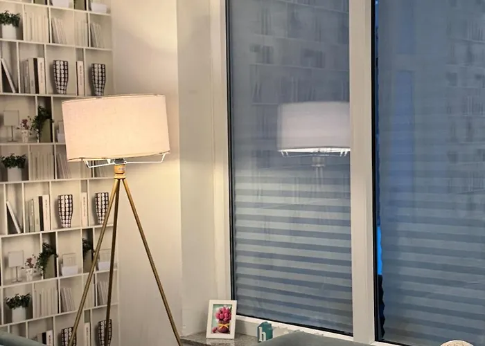 Grosses Loft In Direkt An Der U79, Naehe Hauptbahnhof 公寓 *