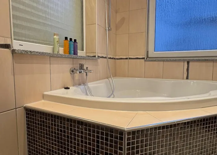 Grosses Loft In Direkt An Der U79, Naehe Hauptbahnhof 杜伊斯堡